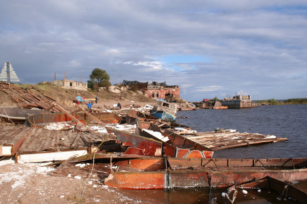 До уборки форта после съемок фильма Сталинград Федора Бондарчука